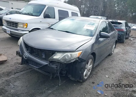 2014 Toyota Camry Se z USA, uszkodzony, nr VIN 4T1BF1FK4EU320505